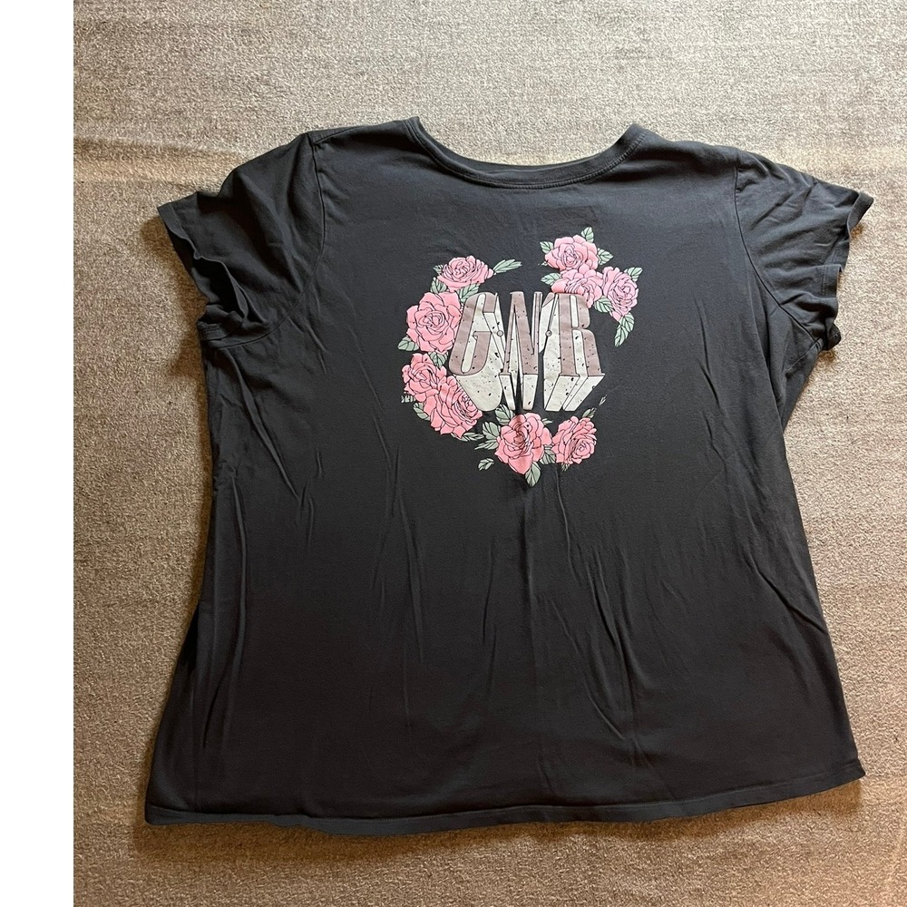 Guns N Roses GNR Pink Roses Graphic Tee Black Short Sleeve Band Shirt Size L